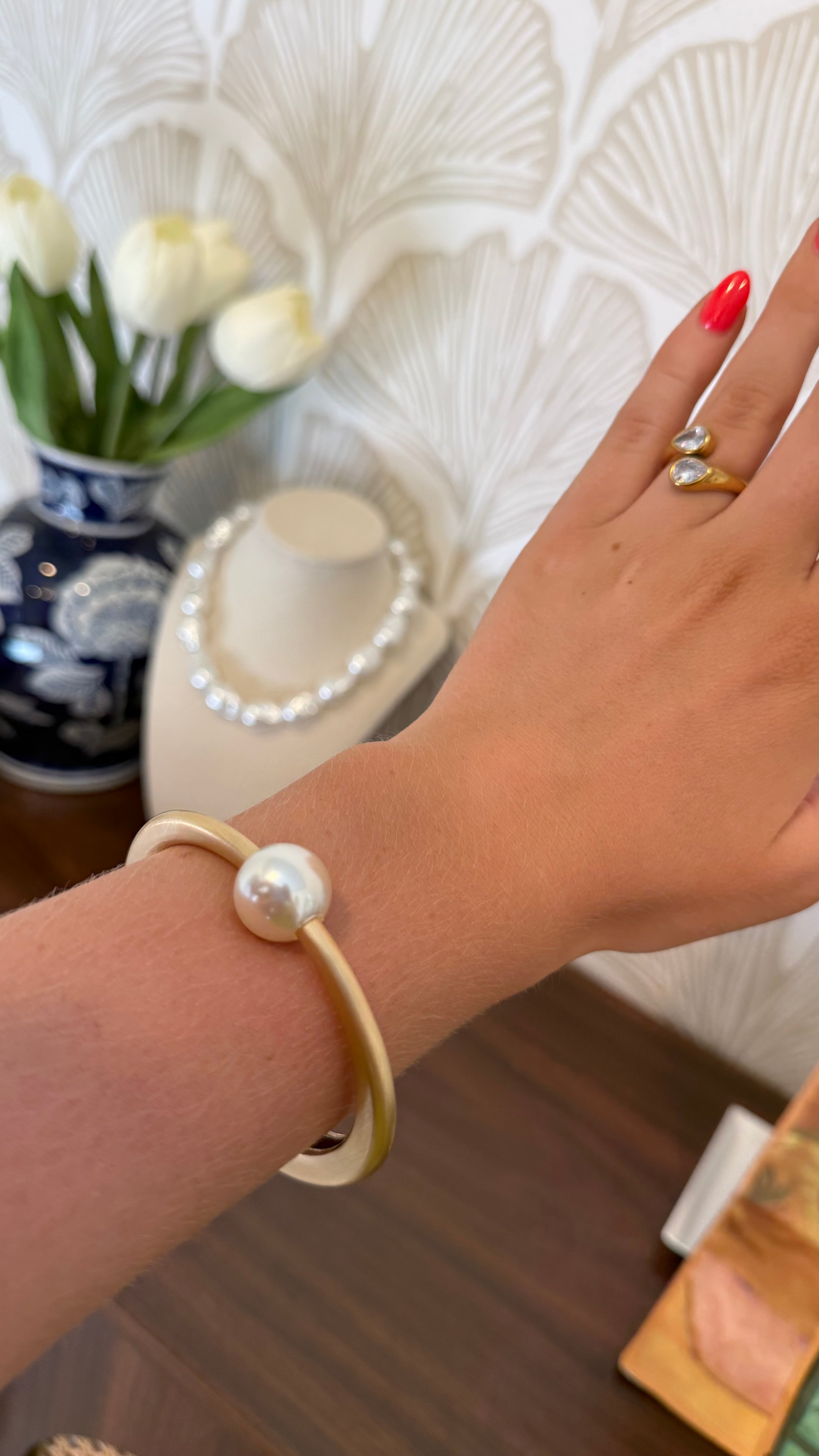 Solid Pearl Bangle