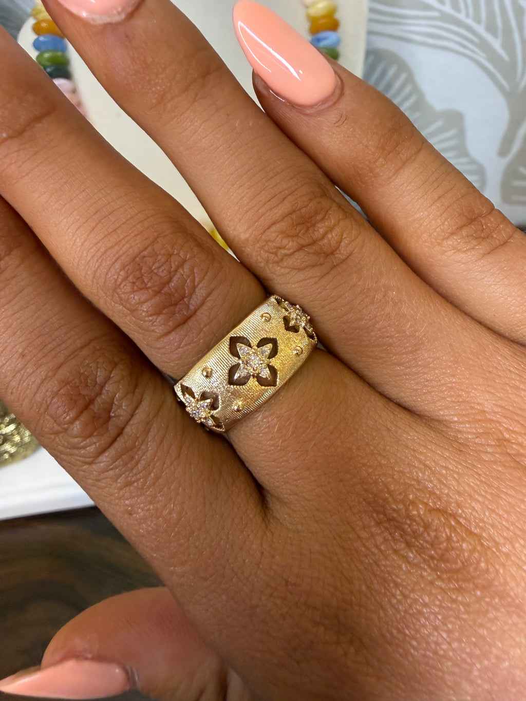 The Golden Clover Ring
