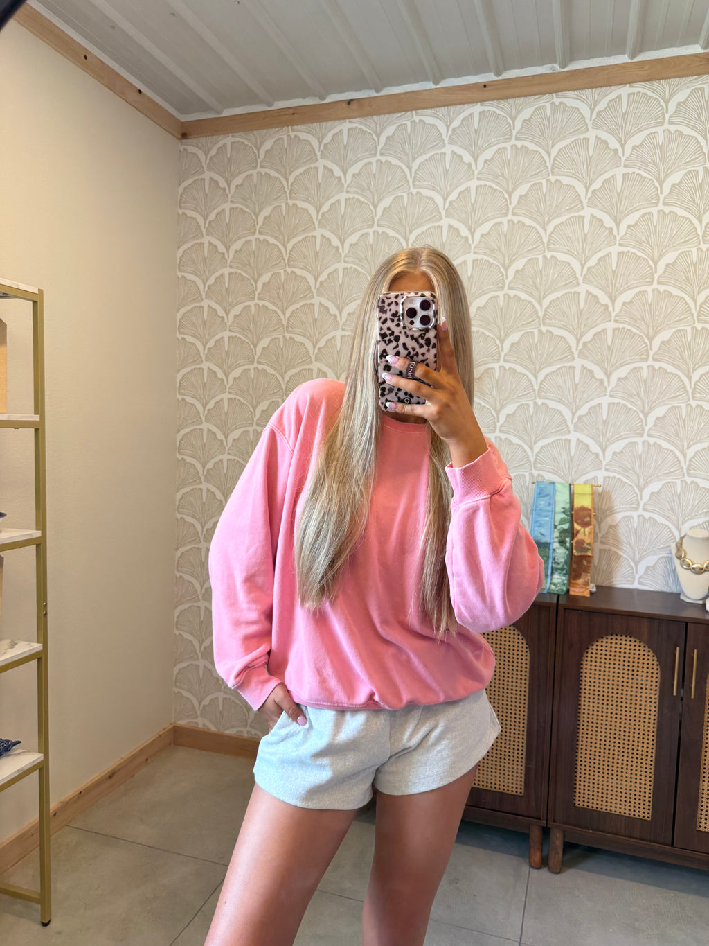 The Saylor Sweatshirt in Taffy Pink
