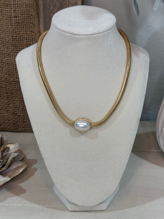 Oval Pearl and Snake Chain Choker