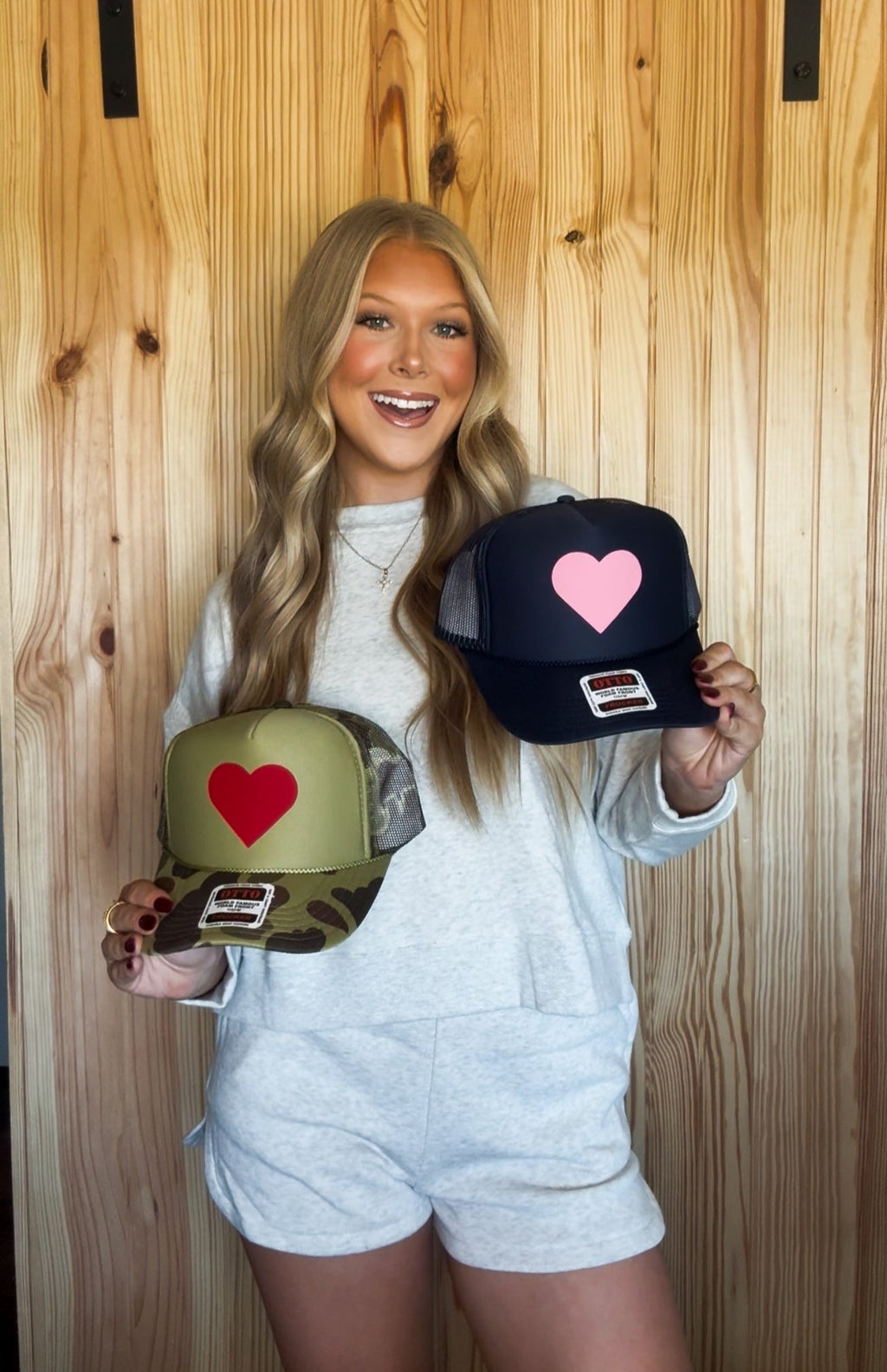 Lover Girl Hat in Navy/ Light Pink